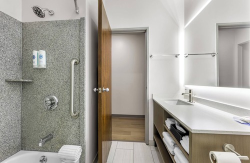 London Hotel | Comfort Suites London South