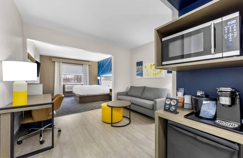 London Hotel | Comfort Suites London South