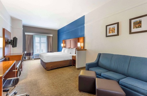 Firestone Hotel | Comfort Suites Longmont