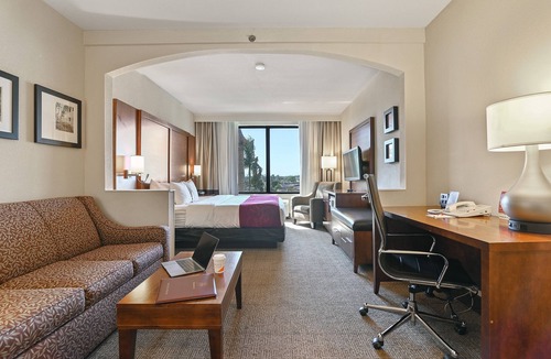 Ludlam Hotel | Comfort Suites Miami - Kendall