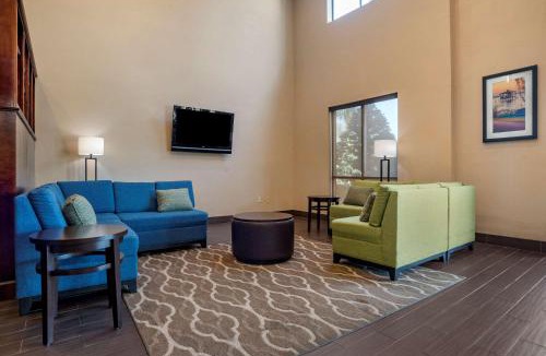 Tillmans Corner Hotel | Comfort Suites Mobile West Tillmans Corner