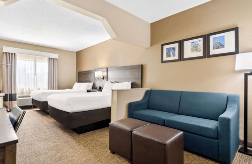 Warner Robins Hotel | Comfort Suites near Robins Air Force Base