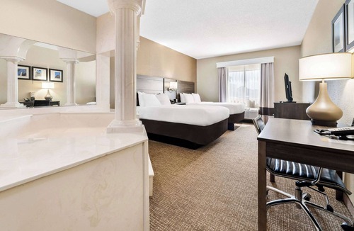 Warner Robins Hotel | Comfort Suites near Robins Air Force Base