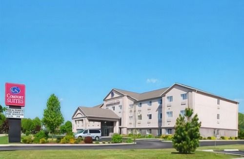 Elkhart Hotel | Comfort Suites North Elkhart