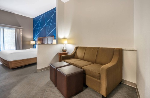 Fellowship Hotel | Comfort Suites Ocala North