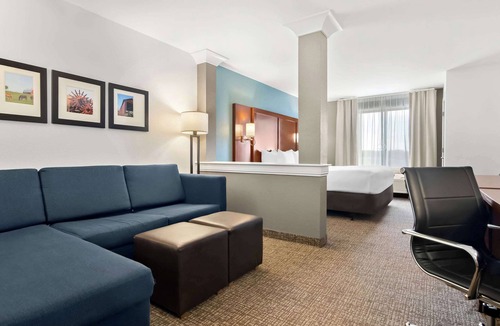 Rensselaer Hotel | Comfort Suites Rensselaer near Fair Oaks