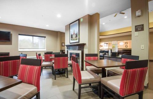 Rochester Hotel | Comfort Suites Rochester Henrietta University Area