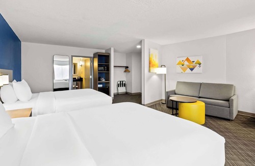 Salem Hotel | Comfort Suites Salem-Roanoke I-81