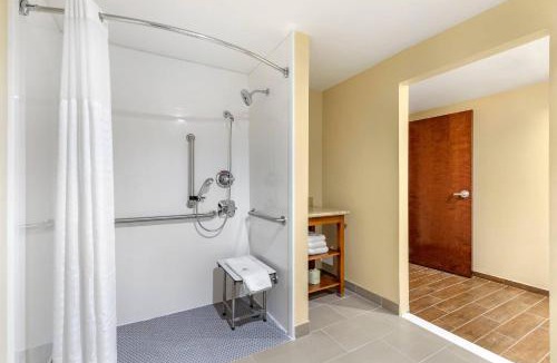 North San Antonio - SAT Hotel | Comfort Suites San Antonio Ft Sam Houston-SAMMC Area