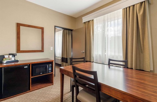 North San Antonio - SAT Hotel | Comfort Suites San Antonio Airport North