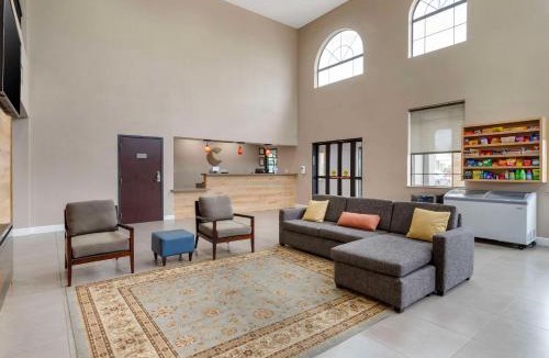 Shenandoah Hotel | Comfort Suites Shenandoah-The Woodlands