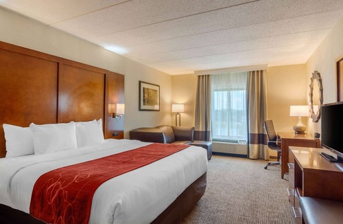 Colonial Heights Hotel | Comfort Suites South Park