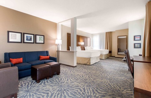 Franklin Park Hotel | Comfort Suites - South Austin