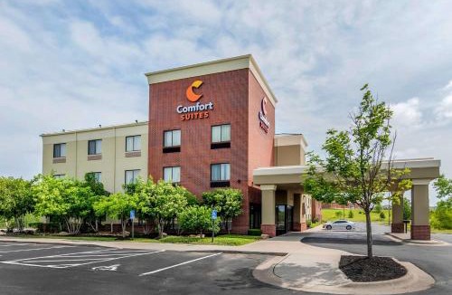 I-435 West KC-KS Hotel | Comfort Suites Speedway - Kansas City