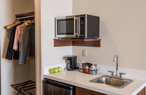 Springfield Hotel | Comfort Suites Springfield-Eugene