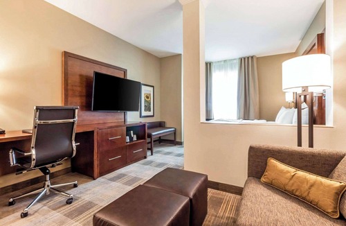 Brookings Hotel | Comfort Suites University