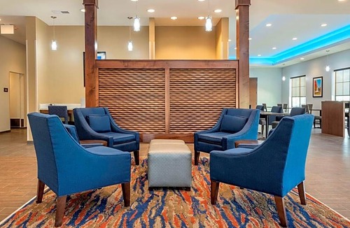 Dry Ridge Hotel | Comfort Suites