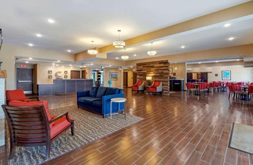 La Vista Hotel | Comfort Suites