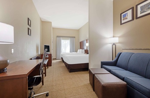 West Dallas Hotel | Comfort Suites West Dallas - Cockrell Hill