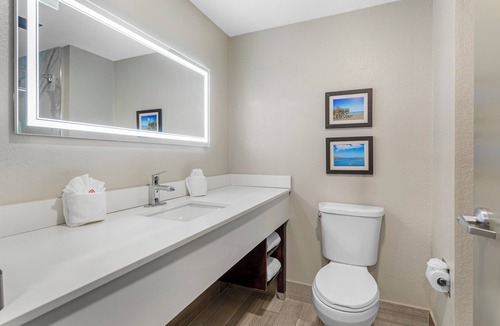 Jacksonville Hotel | Comfort Suites West Jacksonville