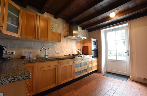 La Neuville-aux-Joutes House | Comfortable holiday home with private garden
