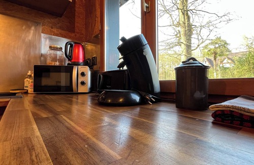 La Roche Foulques Bed & Breakfast | Comfortable chalet ideal for family/friends & business trips