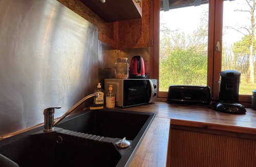 La Roche Foulques Bed & Breakfast | Comfortable chalet ideal for family/friends & business trips