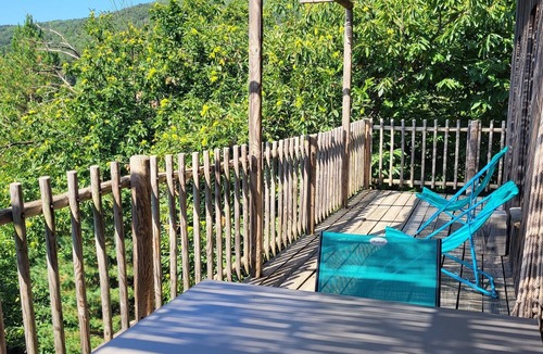 Saint-Hilaire-de-Lavit Cabin | Comfortable, air-conditioned cabane sur Pilotis in the Cevennes.