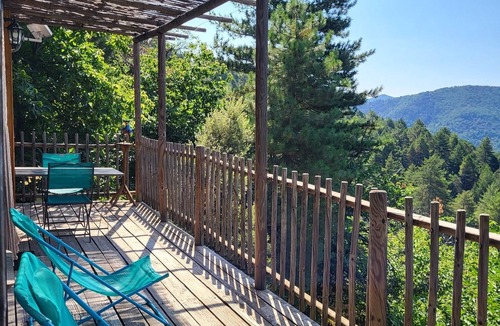 Saint-Hilaire-de-Lavit Cabin | Comfortable, air-conditioned cabane sur Pilotis in the Cevennes.