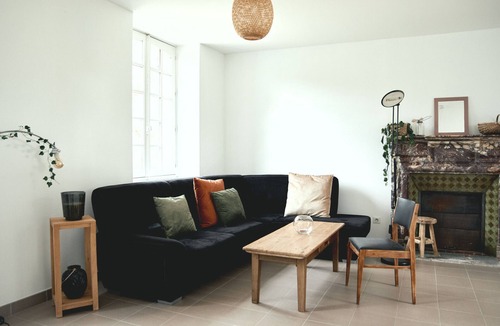 Saint-Leonard-des-Bois Cottage | Comfortable cottage with Wi-Fi, sauna, near nature activities