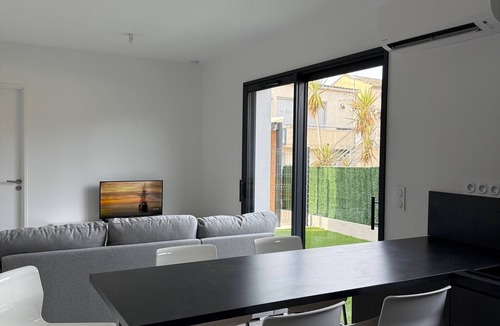 Saint-Martin-d'Ardeche Resort | Comfortable gîte ideally located