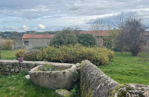Saint-Pal-de-Chalencon Cottage | Comfortable accommodation in a quiet mountain setting