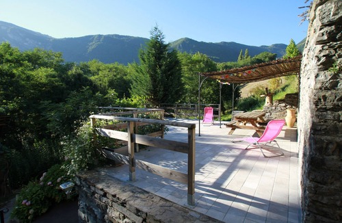 Saint-Pierre-d'Albigny House | Comfortable gite for couples