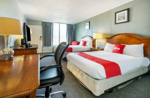 Jennings Hotel | Comfortable Double Room! Clean, Comfortable, Quiet—Perfect for Family Travel!