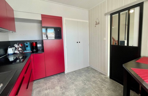 Bretignolles-sur-Mer House | Comfortable house near beach with veranda and private parking