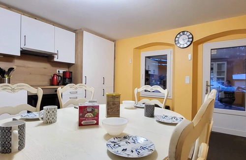 Entremont Apartment | Comfortable 6-person apartment