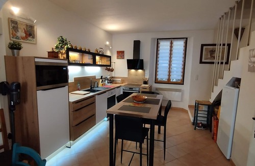 Saint-Jean-de-Bueges House | Comfortable village house with balcony