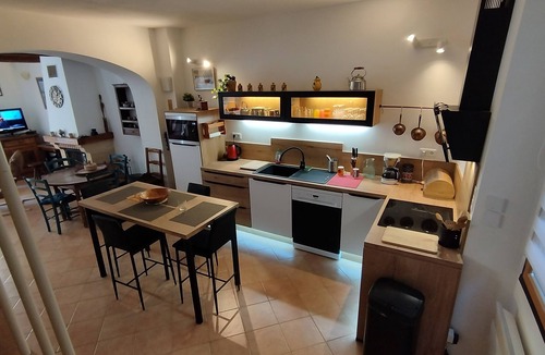 Saint-Jean-de-Bueges House | Comfortable village house with balcony