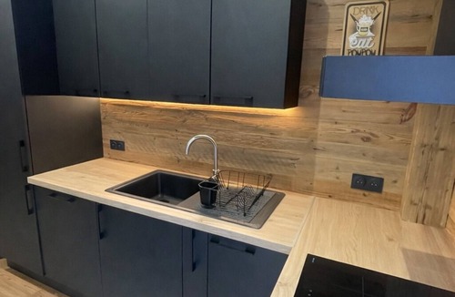 Saint-Sorlin-d'Arves Apartment | Comfortable 15-person apartment near the ski slopes. Parking lots