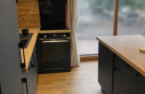 Saint-Sorlin-d'Arves Apartment | Comfortable 15-person apartment near the ski slopes. Parking lots