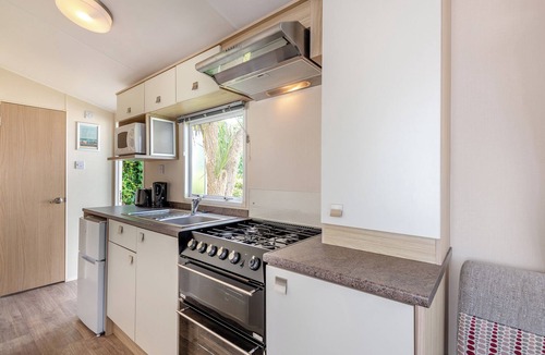 Westmarsh House | Comfortable 10ft wide caravan with one double and one twin.