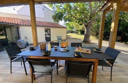 Jard-sur-Mer Villa | Comfortable (122m2) 1.2km from the beach