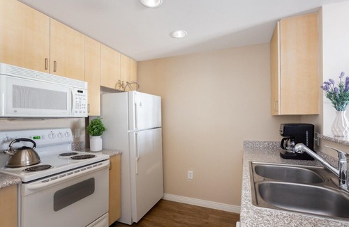Old Pasadena Apartment | Comfortable 1BD in Prime Location