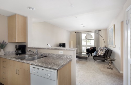Old Pasadena Apartment | Comfortable 1BD in Prime Location