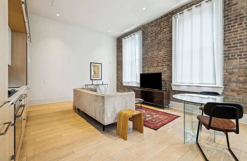 Tulane - Gravier Apartment | Comfortable 1BR Apartment Near CBD | Gated Parking | Gym