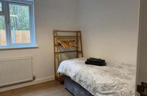 Tatenhill Apartment | Comfortable 2 Bed Apartment