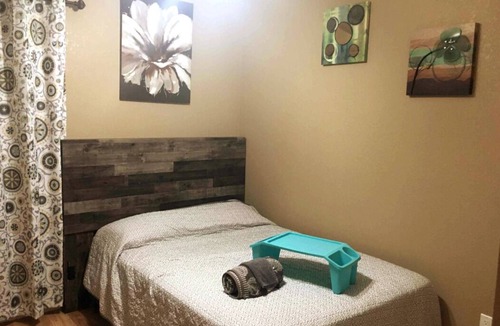 Shady Shores House | Comfortable 2-Bedroom Private Entry Suite - Pet Friendly!