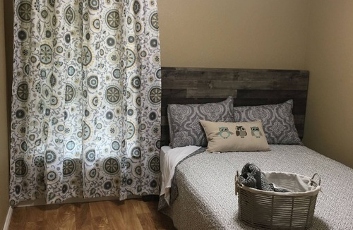 Shady Shores House | Comfortable 2-Bedroom Private Entry Suite - Pet Friendly!