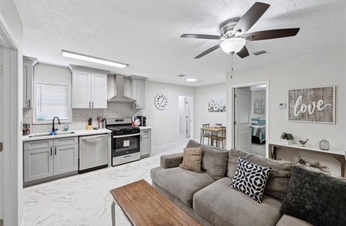 Bridge City House | Comfortable 2-Bedroom Rental in Bridge City