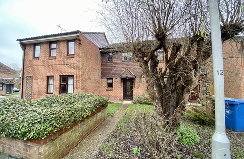 Bracknell Ski Chalet | Comfortable 2 Bedroom House in Bracknell